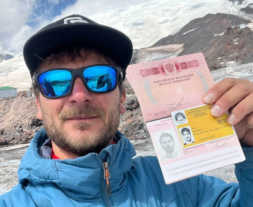 Anton-Brichevsky-gid-na-Elbruse